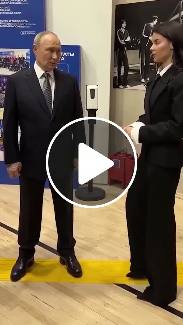 a Handshake between Vladimir Putin and health expert has sparked debate ...