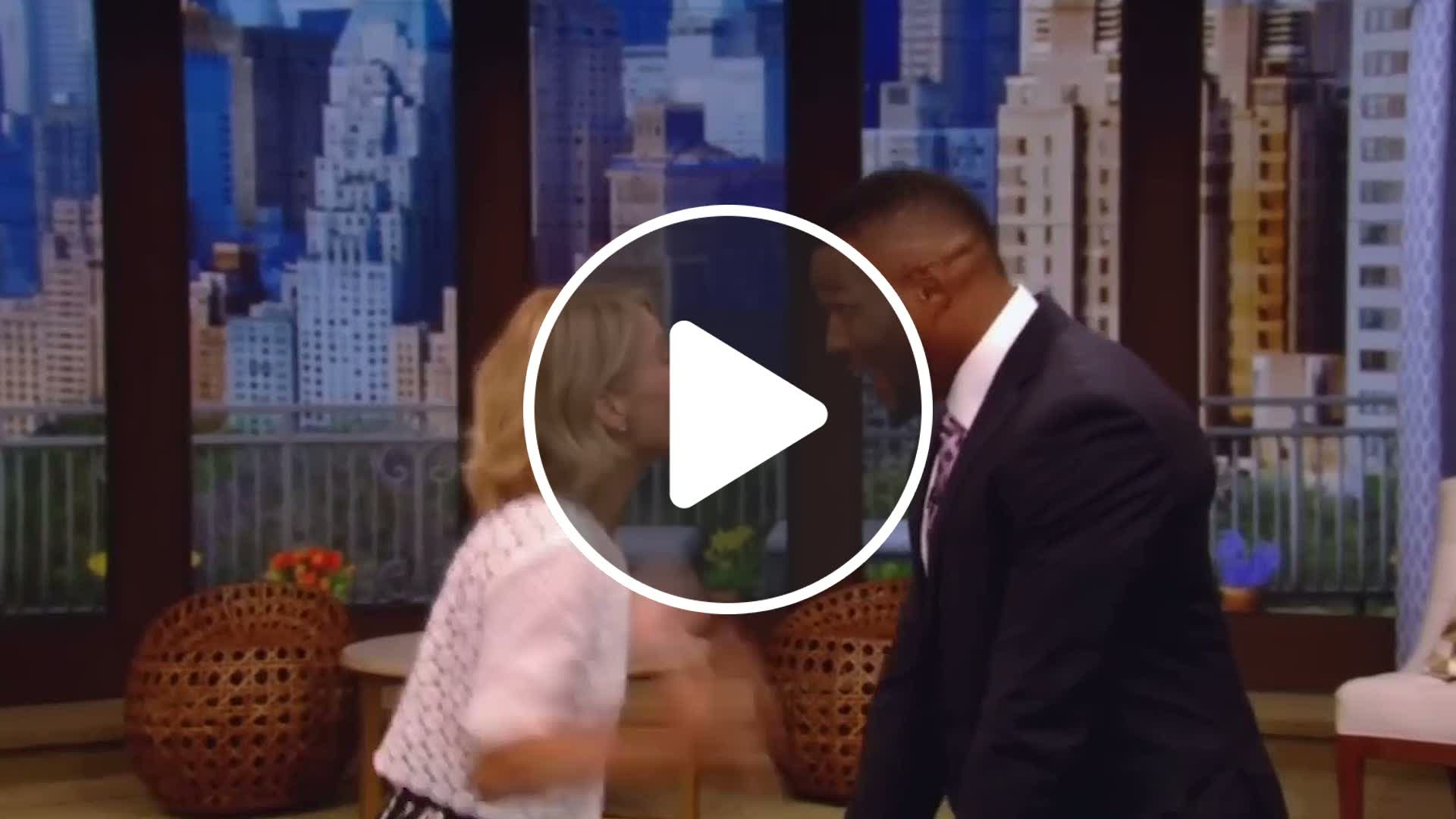The Tragedy Of Kelly Ripa Gets Sadder & Sadder - NewsBreak
