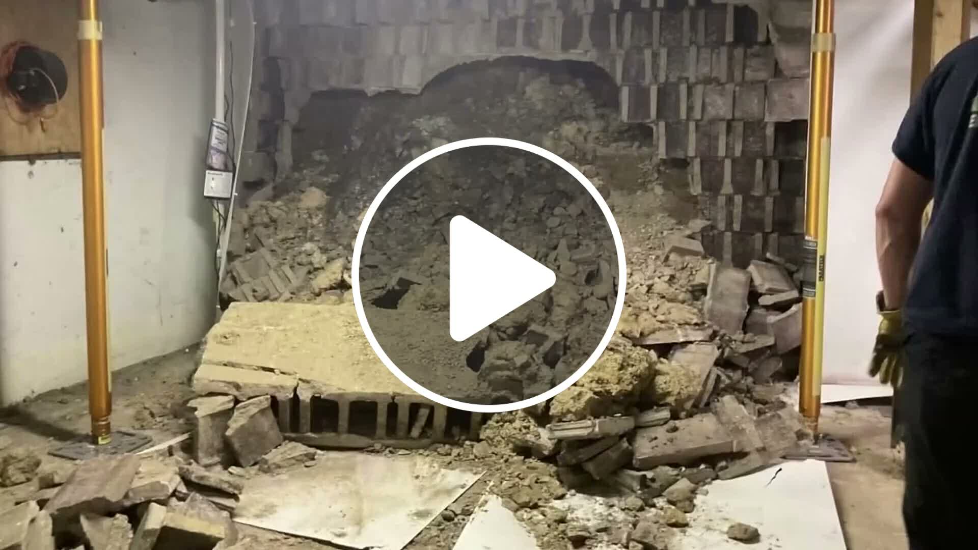 Partial building collapse closes businesses, roads in downtown Sunbury ...