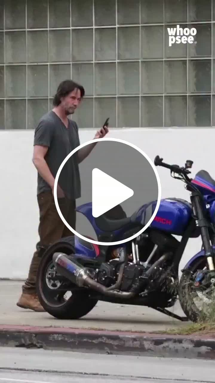 Keanu Reeves stayed remarkably calm after discovering his bike had been ...