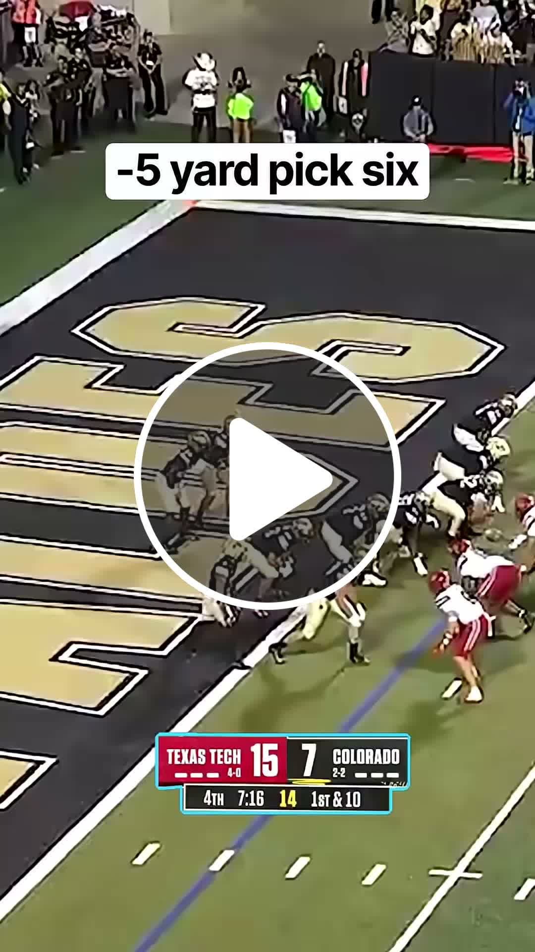 Quarterback throws an interception from point-blank range - NewsBreak