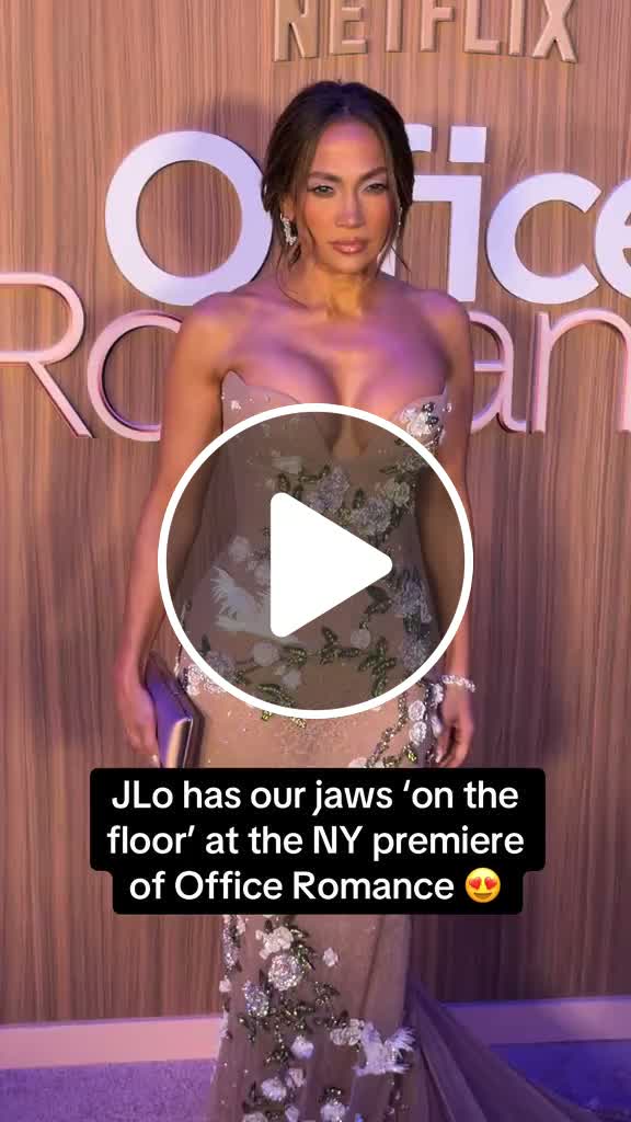 Jennifer Lopez looked breathtaking at the New York Premiere of Office ...