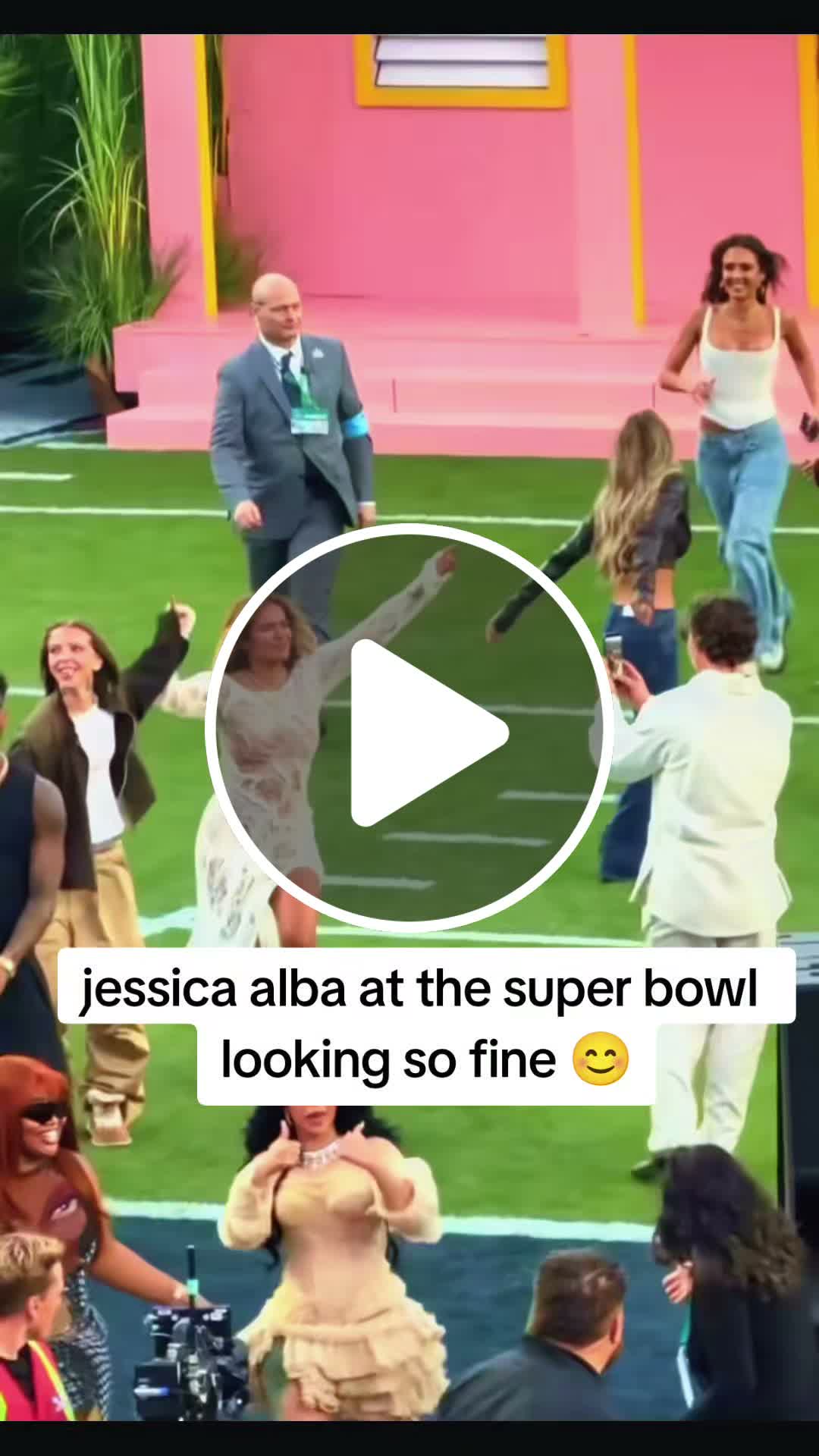 jessica alba at the super bowl, jessica alba super bowl 2026 halftime ...