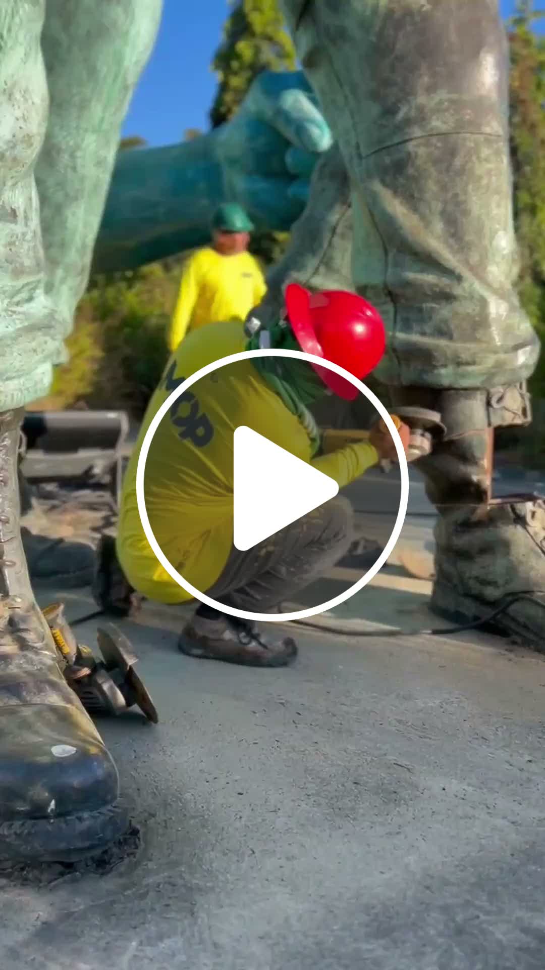 Here is more footage of El Salvador removing anti Christian monuments ...