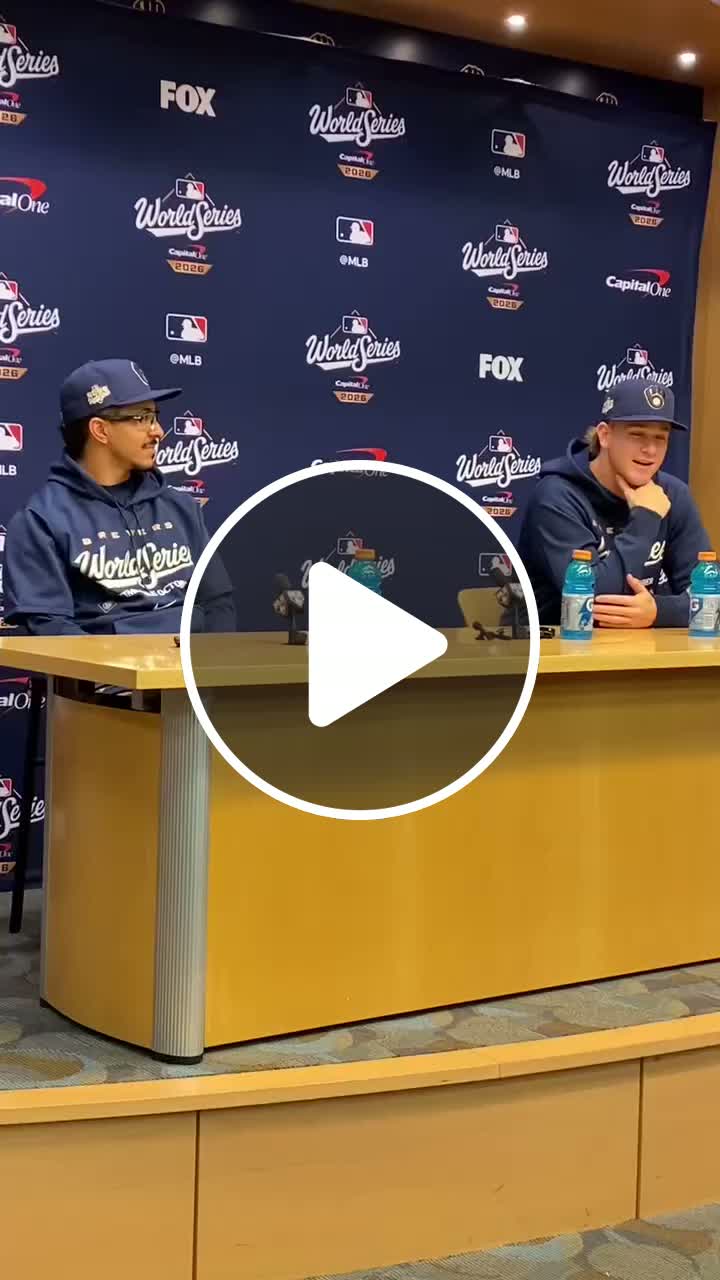 Cooper Pratt and David Hamilton react to the Milwaukee crowd for World ...