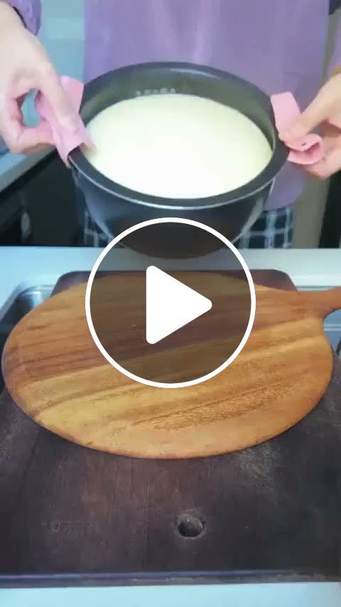 Watch this cake's super smooth surface come to life! 🍰 #OddlySatisfying ...