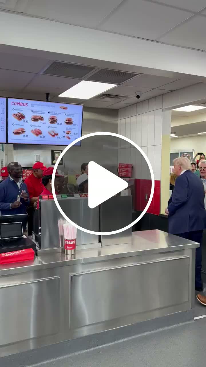 President Trump visits The Varsity restaurant in Rome, GA! 🇺🇸 - NewsBreak